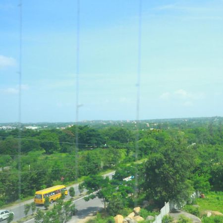 Hotel Sri Raghavendra Grand Turkapally Exteriér fotografie