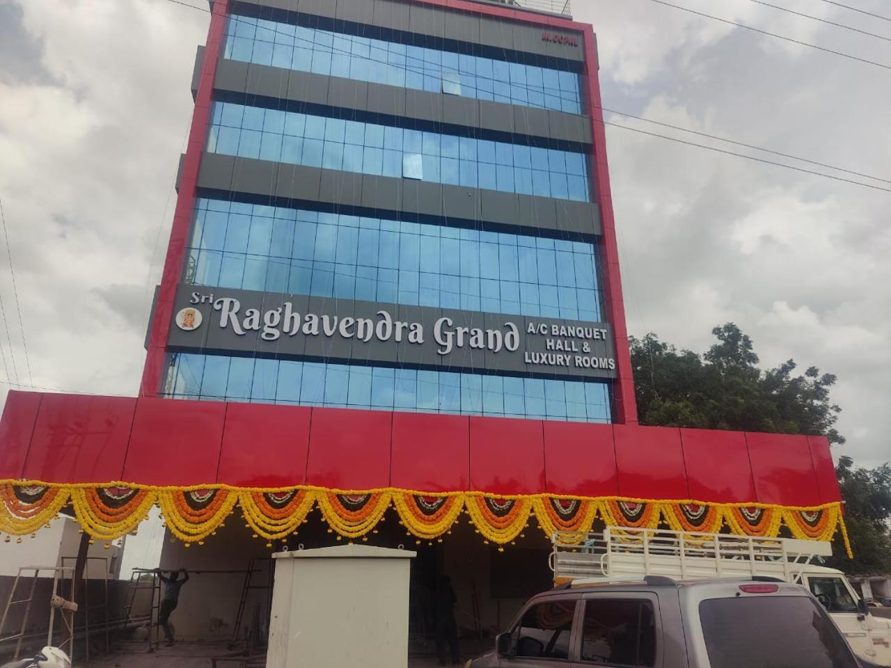 Hotel Sri Raghavendra Grand Turkapally Exteriér fotografie